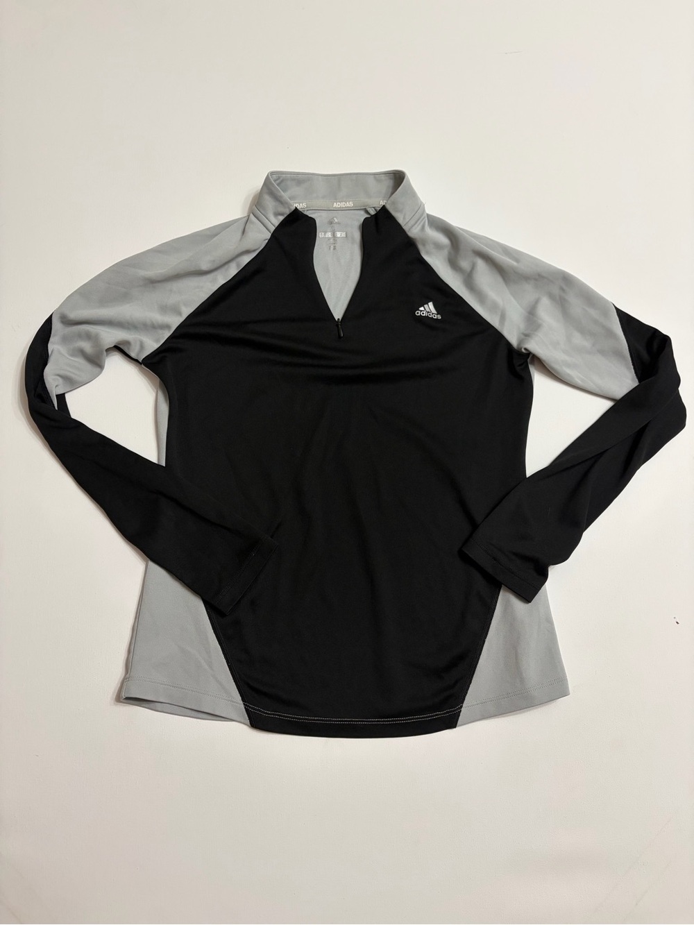 adidas golf Women’s Black and Gray Quarter-Zip Long Sleeve Top Sz S activewear
